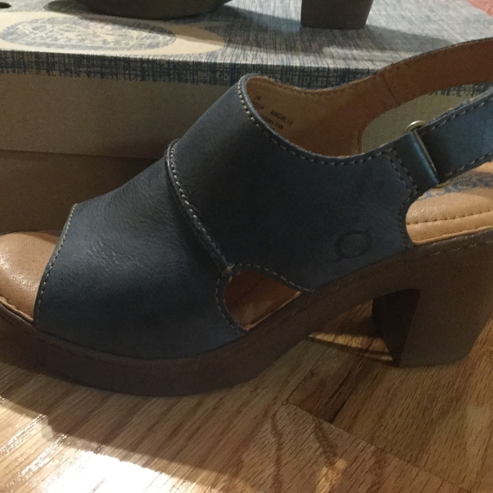 BORN dress sandals